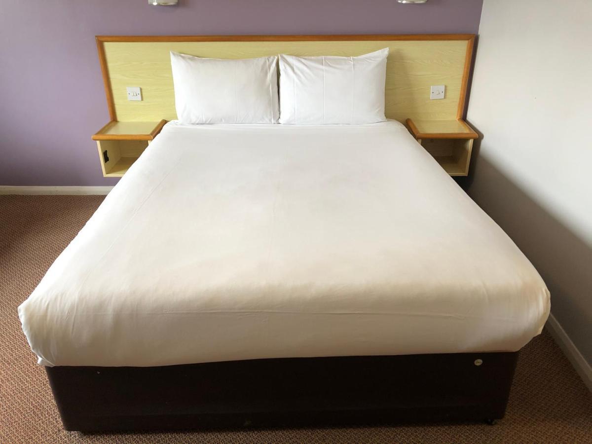 Redwings Lodge Sawtry Huntingdon Woodwalton 外观 照片